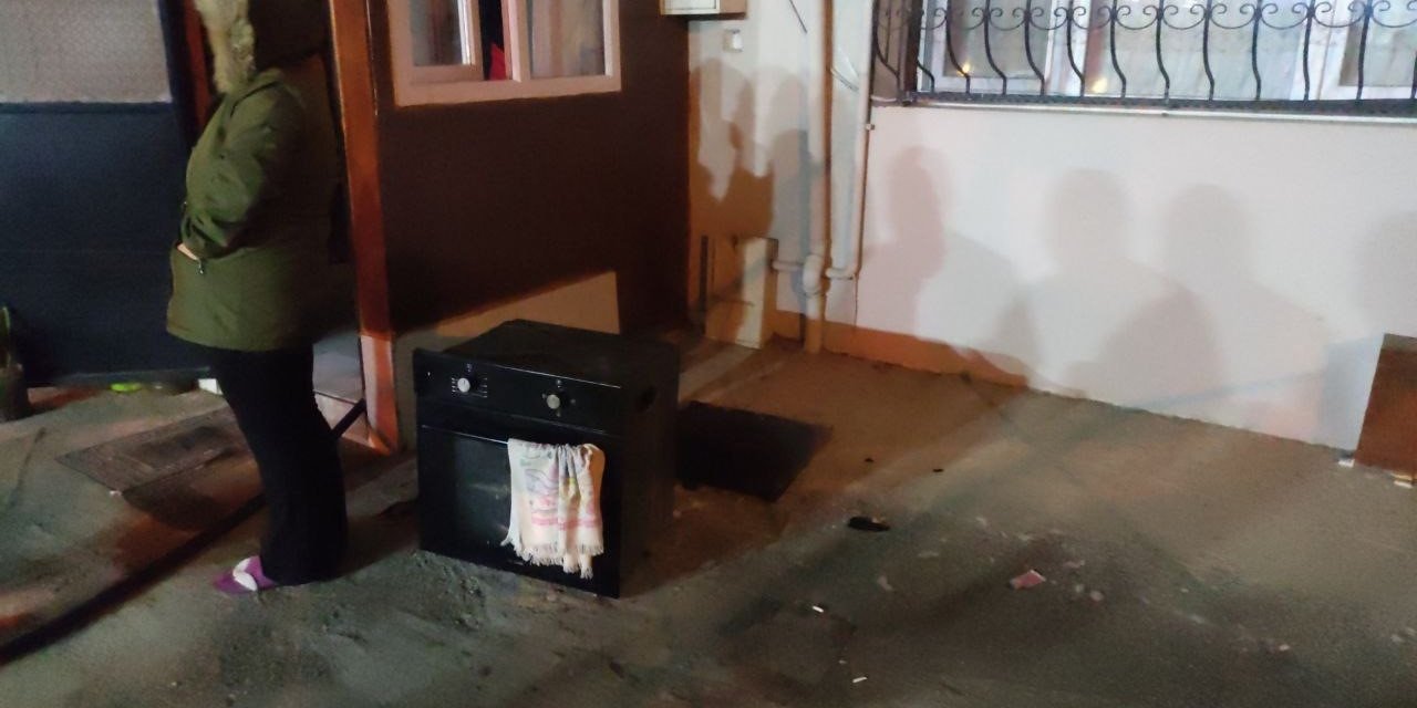 Fırında çıkan yangın ev sahiplerini korkuttu