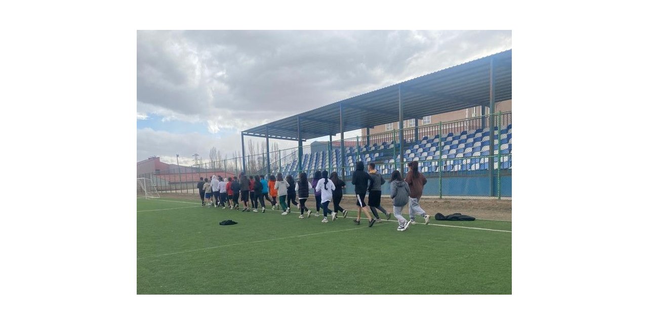 Polislik hayali olan gençlerden ücretsiz hazırlık kurslarına ilgi