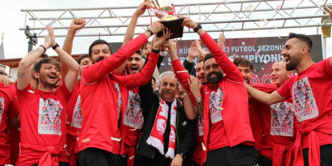 Akşehirspor namağlup şampiyon oldu