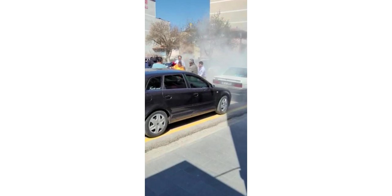 Belediye önünde kendini yakan şahıs hayatını kaybetti