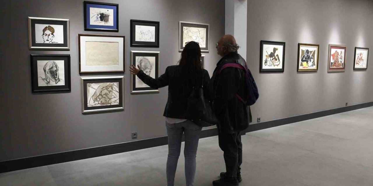 Kuşadası’nda "Kalanlar, izler" resim sergisi