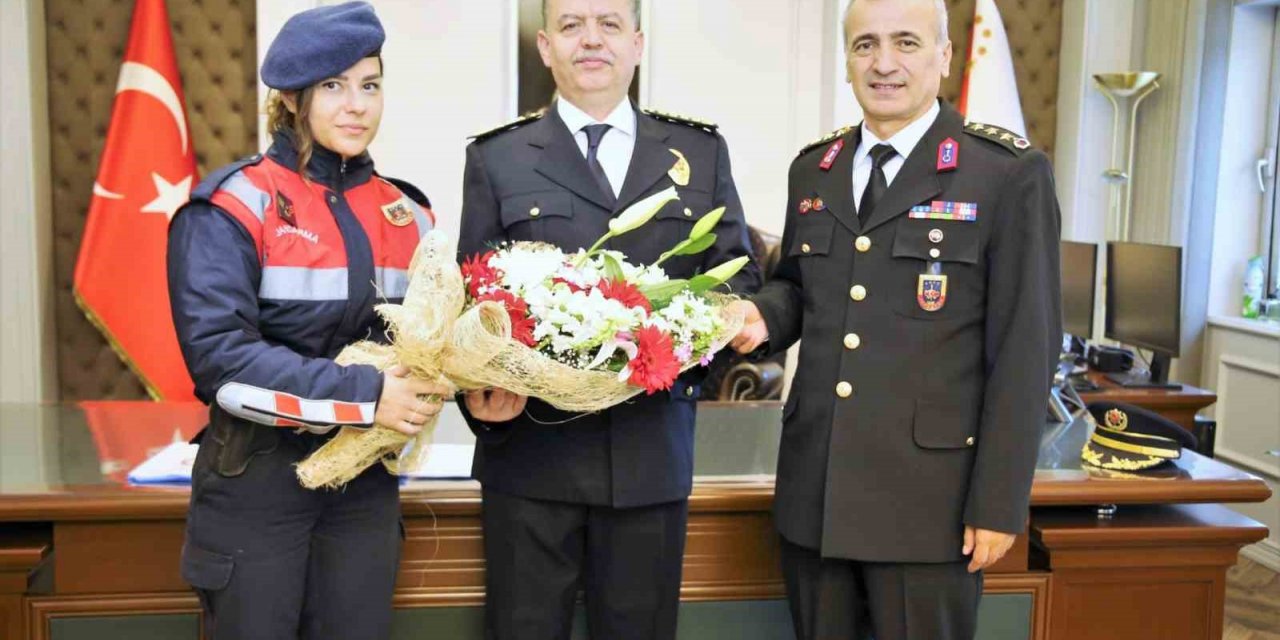 Jandarma personeli polislerin haftasını tebrik etti