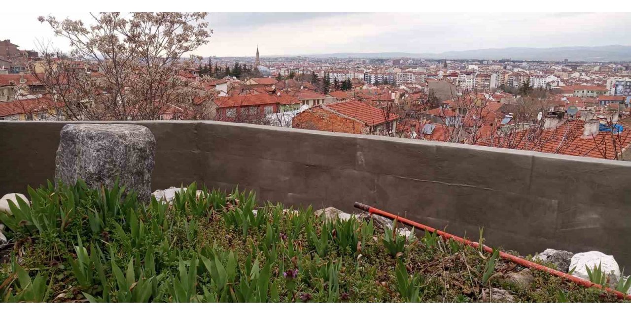 Alperen komutanlarından Arap Baba’nın kabri şerifi için başlatılan düzenleme çalışmaları tamamlandı