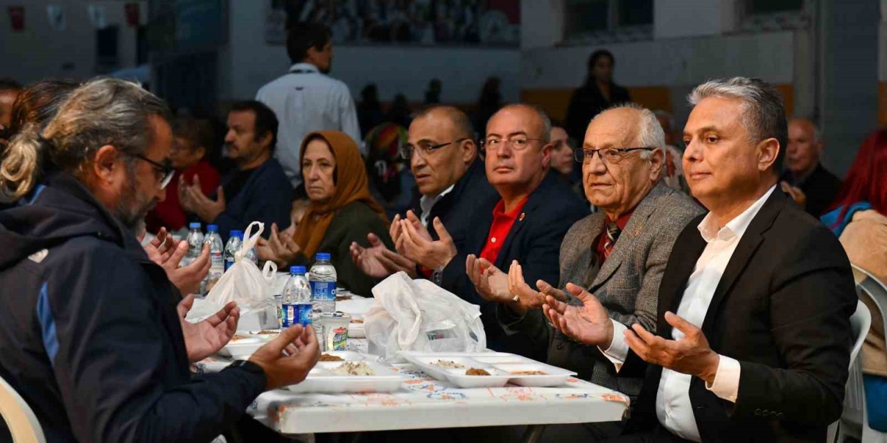 Uysal, “Ötekileştirici dili Muratpaşa’mıza sokmuyoruz”