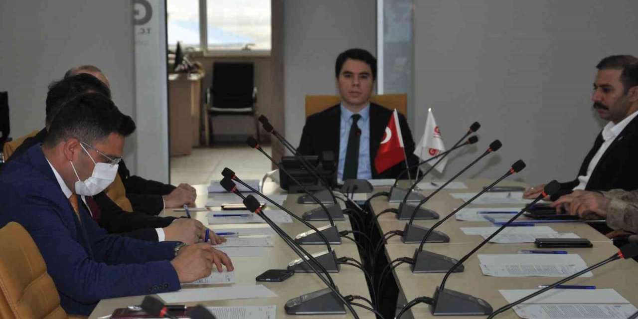 Kars’ta seçim tedbirleri toplantısı yapıldı