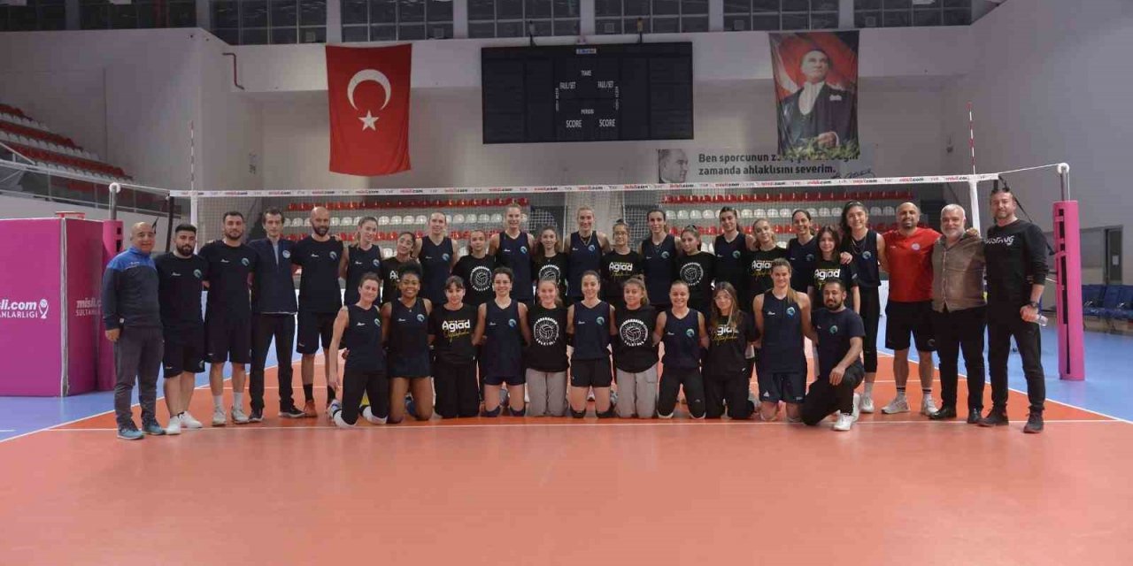 Genç voleybolcular Çukurova Belediyesi Spor Kulübü’nün misafiri oldu