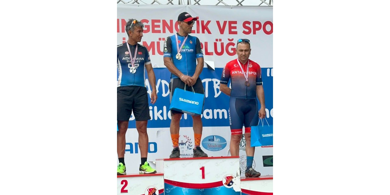 Antalyasporlu pedallar sezonu kürsüde açtı