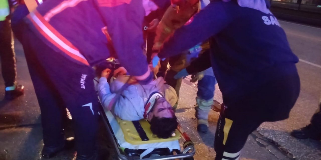 Otomobil beton direğe çarptı: 1 ağır yaralı