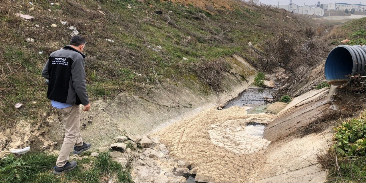 Çevreyi kirleten 13 firma kapatıldı, 64 firmaya 17 milyon lira ceza kesildi