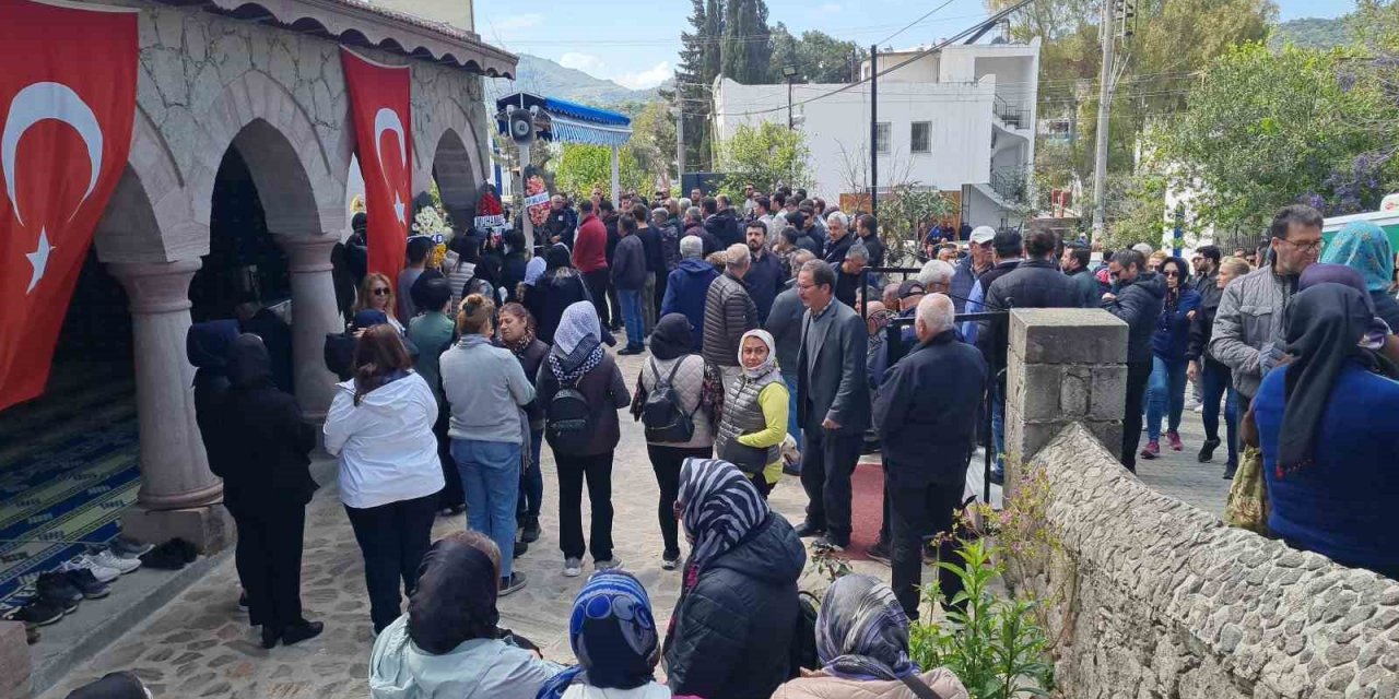 Aile faciasında ölen şahıs defnedildi