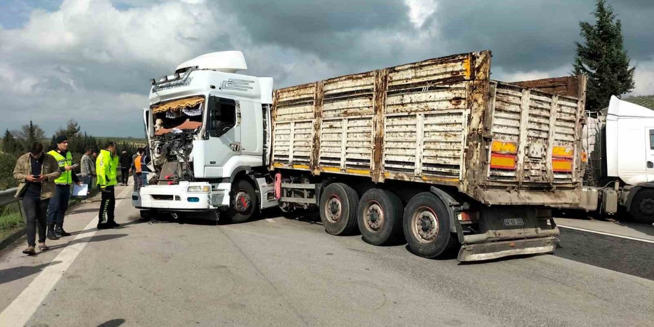 Osmaniye’de 3 tır kazaya karıştı: 2 yaralı