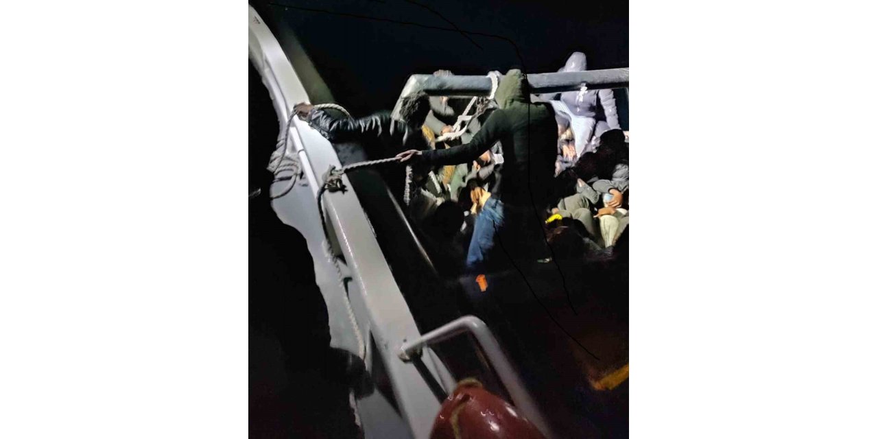 Marmaris’te 44 düzensiz göçmen kurtarıldı