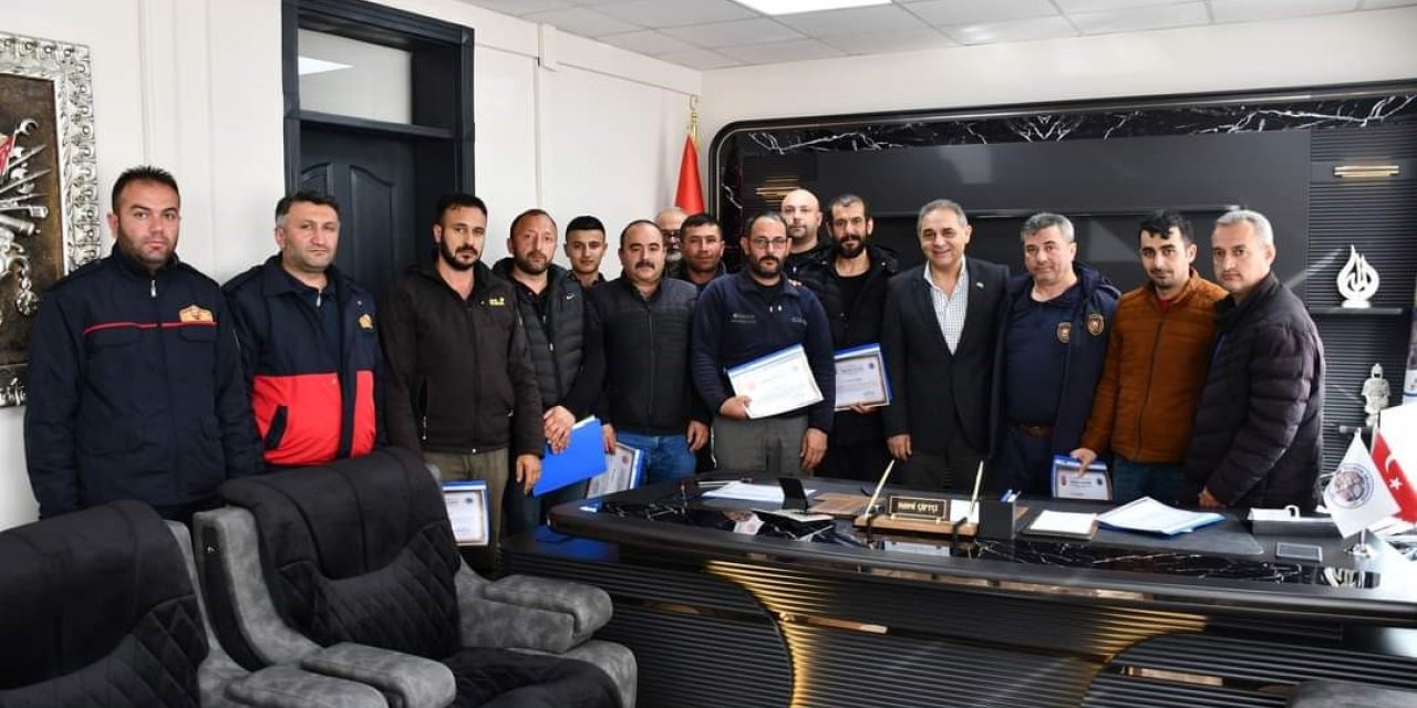 Başkan Çiftçiden belediye çalışanlarına jest