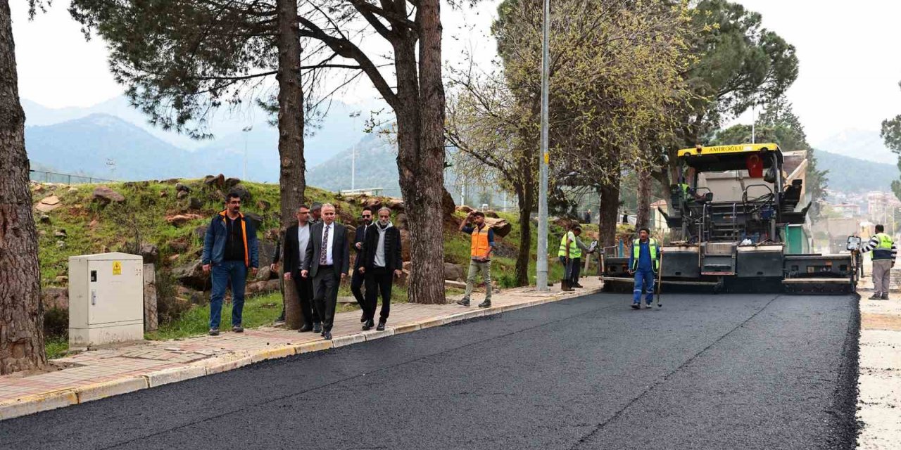 Denizli’de sıcak asfalt seferberliği sürüyor