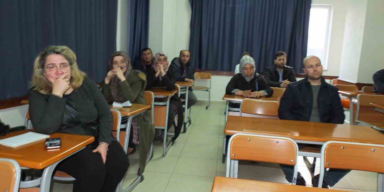 Burhaniye’de arıcılık kursu başladı