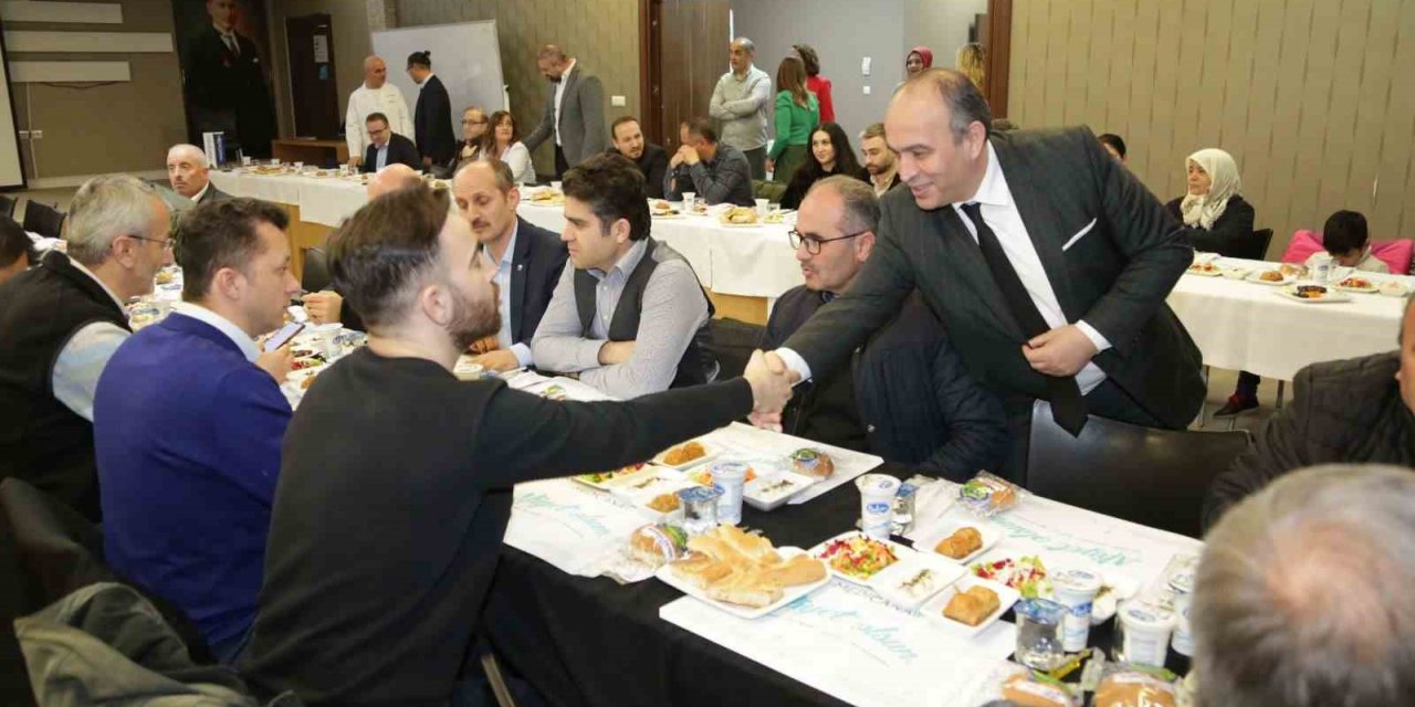 İftar ve seminer bir arada