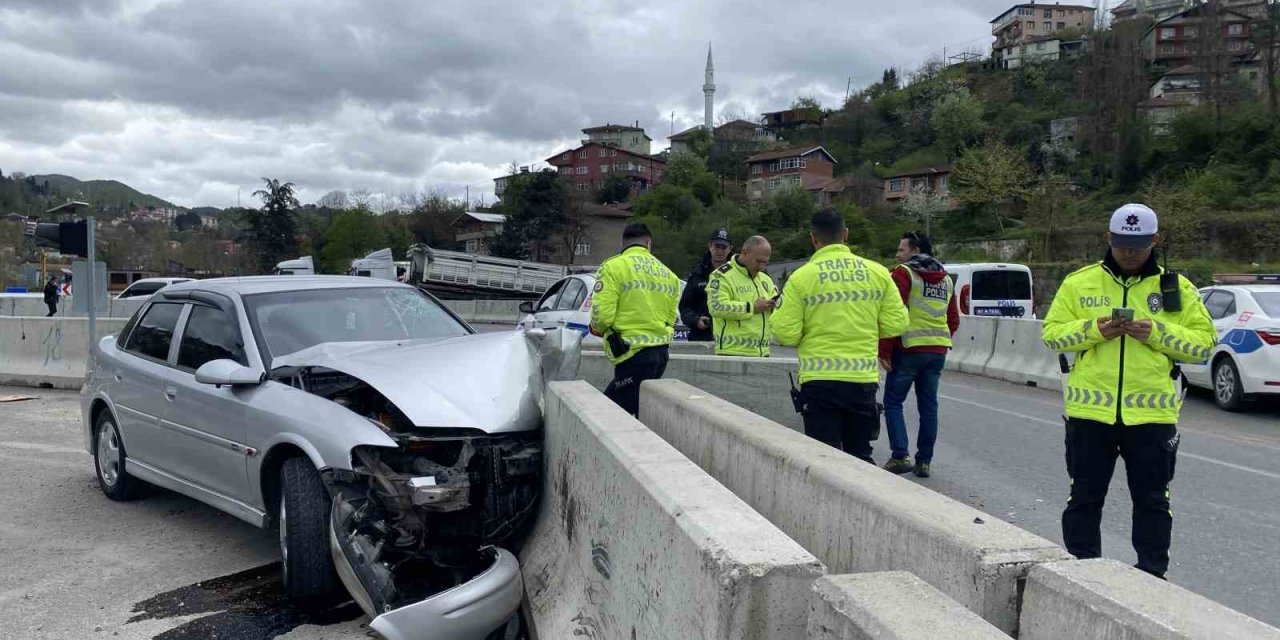 Tünelden çıkan otomobil kontrolü kaybedip duvara çarptı: 1 yaralı
