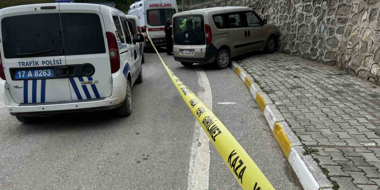 Gelibolu’da trafik kazası; 1 ölü