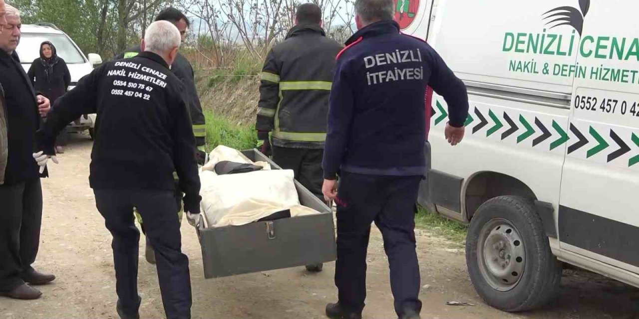 Tarladan dönen çiftçi devrilen traktörün altında can verdi