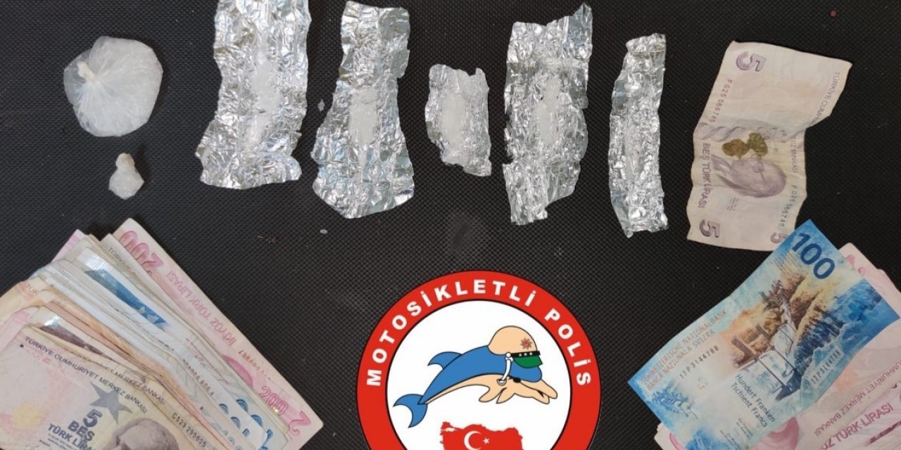 Polislerin huzur operasyonunda silah ve uyuşturucu ele geçirildi