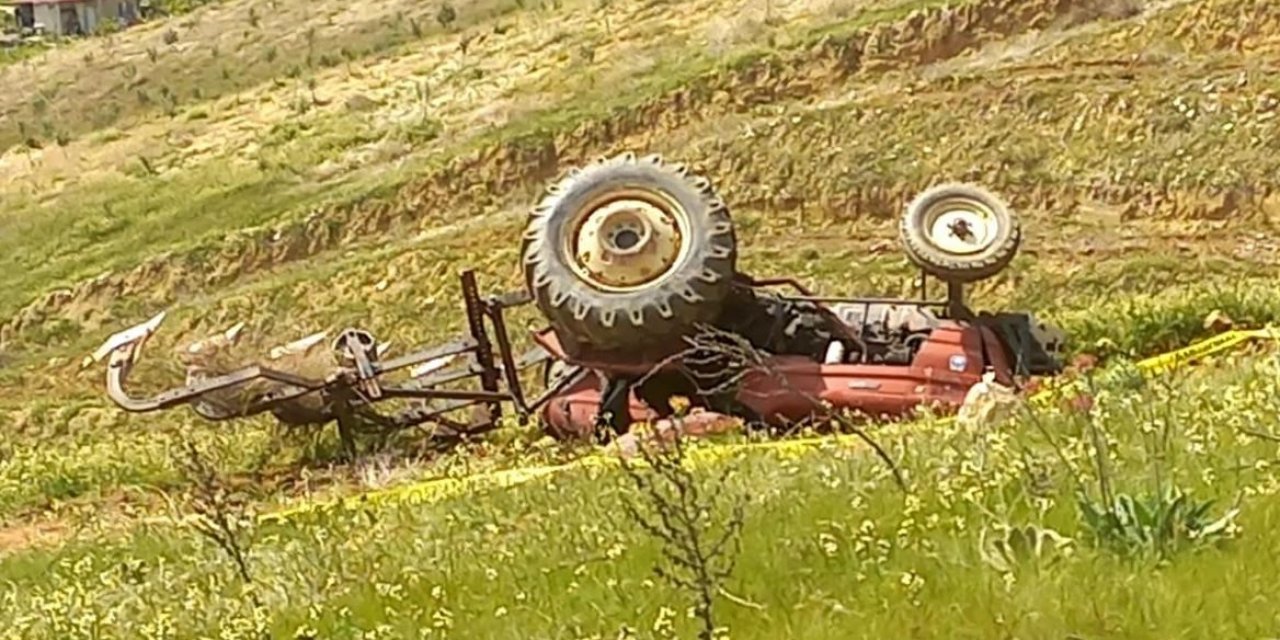 Devrilen traktörünün altında kalan çiftçi öldü