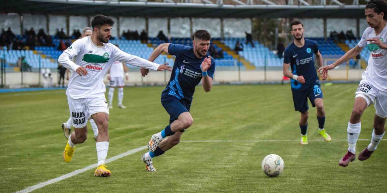 Belediye Kütahyaspor zirve mücadelesini sürdürdü