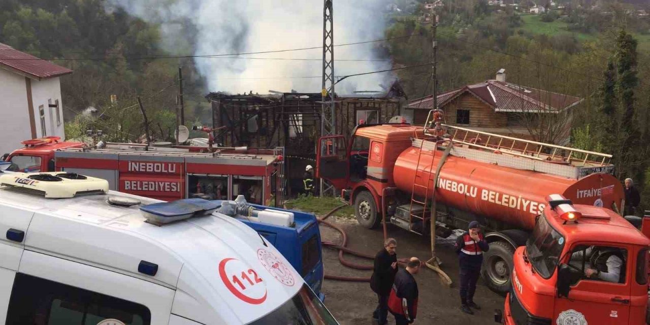 Ahşap evde çıkan yangında yaşlı adam hayatını kaybetti