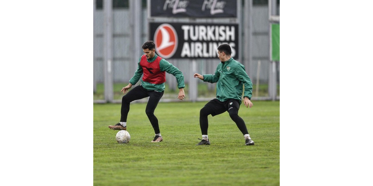 Bursaspor’da çift kale maçlar yapıldı