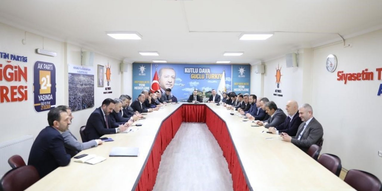 AK Parti Kocaeli sahada olacak: 2 günde 12 ilçe gezilecek