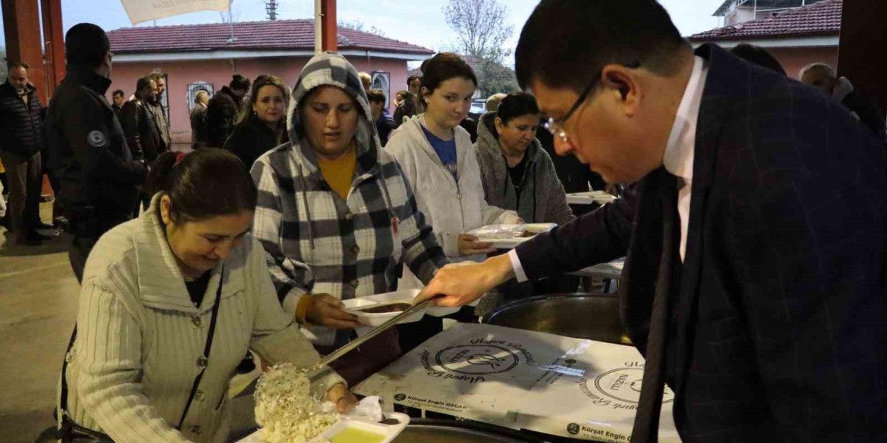 Nazilli Belediyesi’nden 5 bin kişilik iftar yemeği