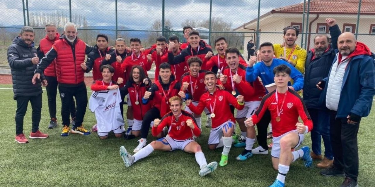 Manisa Spor Lisesi, Türkiye Yarı Finallerine katılmaya hak kazandı