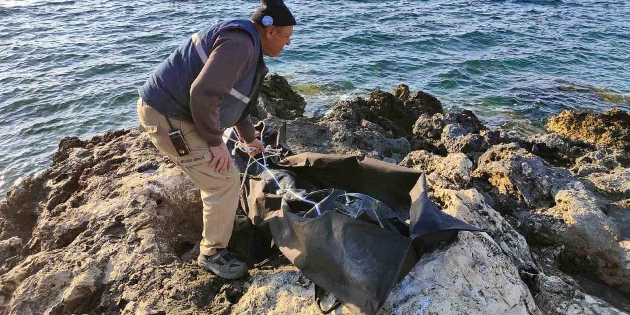 Kuşadası’nda kıyıya baş, kol ve bacakları olmayan 2 erkek cesedi vurdu