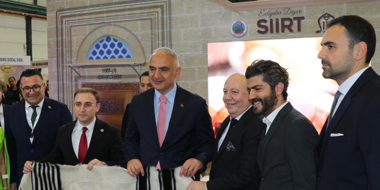 Kültür ve Turizm Bakanı Mehmet Nuri Ersoy Siirt standında incelemelerde bulundu