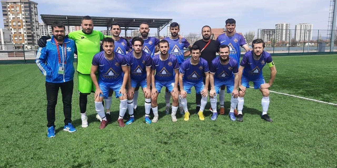 Yeni Esenspor, ilk deplasmanda üç puana şartlandı