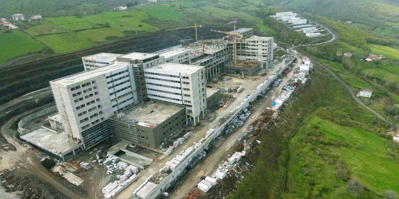 Samsun Şehir Hastanesi’nin kaba inşaatı yüzde 96’ya ulaştı