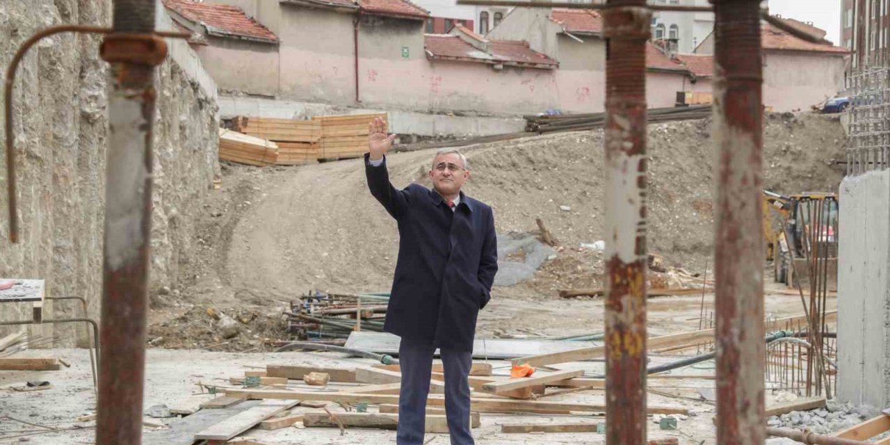 30 Ağustos İş Merkezi otopark ihtiyacını da karşılayacak