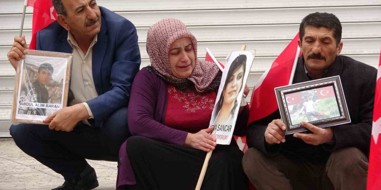 Evlat nöbetindeki anne: “HDP’ye artık yeter diyoruz”