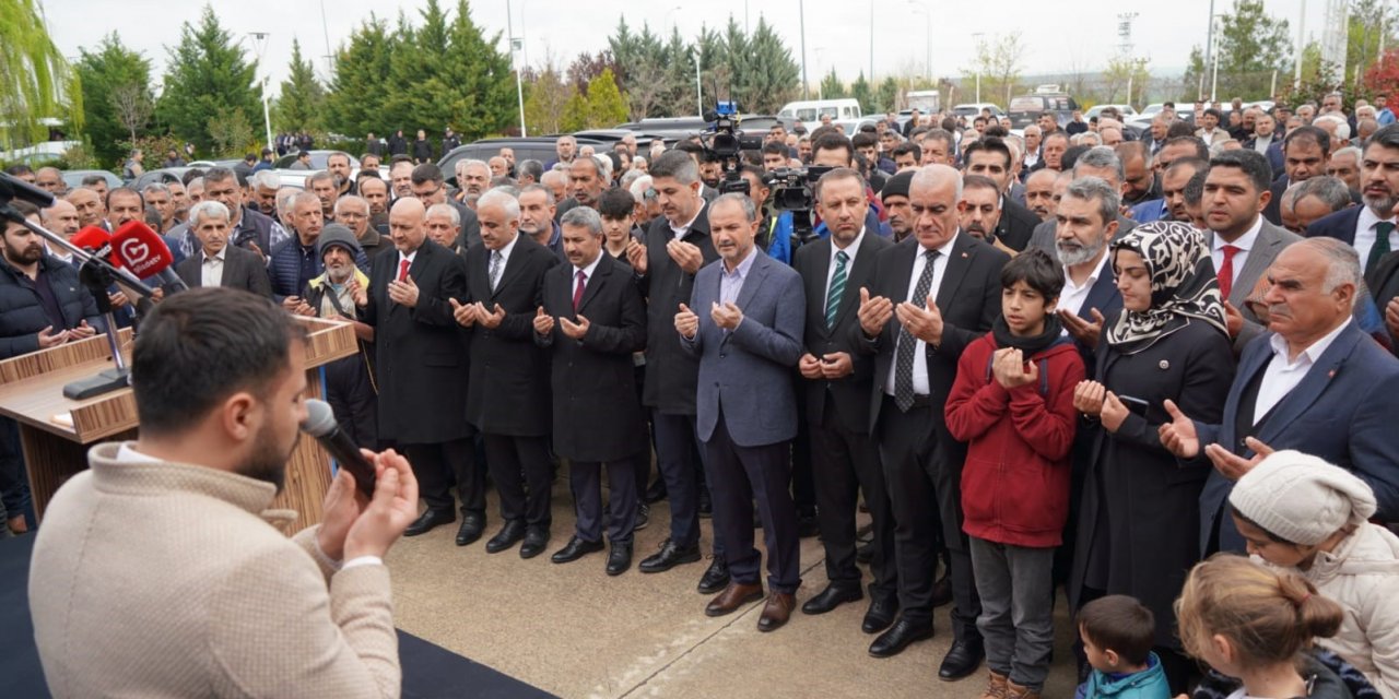 AK Parti milletvekili adaylarını tanıttı