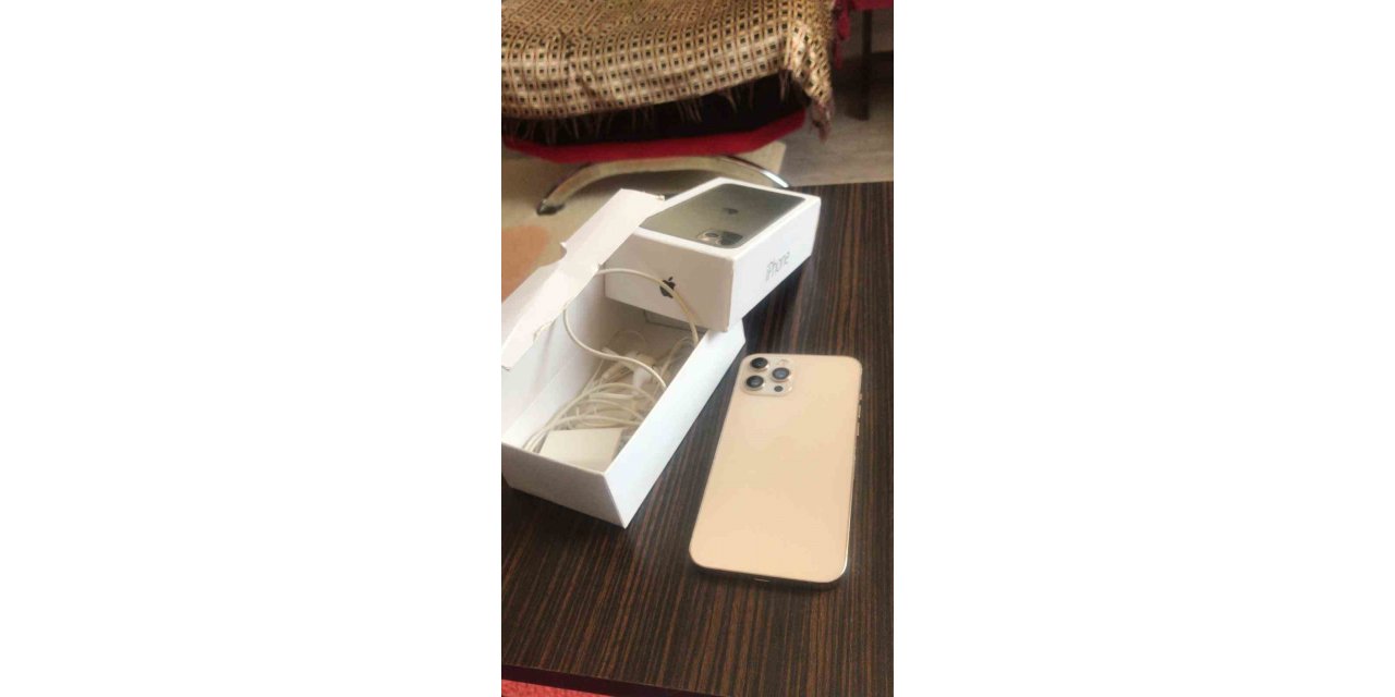 Engelli vatandaşa sahte telefon satmış