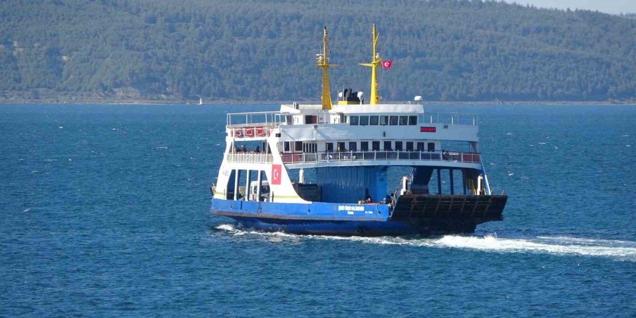 Bozcaada ve Gökçeada’ya yarınki bazı feribot seferlerine fırtına engeli