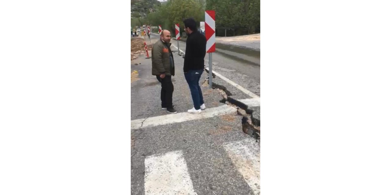 Nusaybin’de sağanak yağış yolda yarıklar oluşturdu