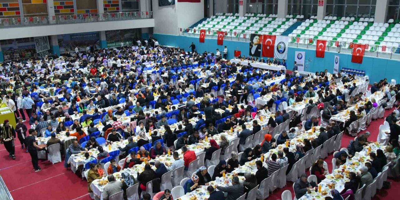 Başkan Kayda, belediye personeli ile iftar yaptı