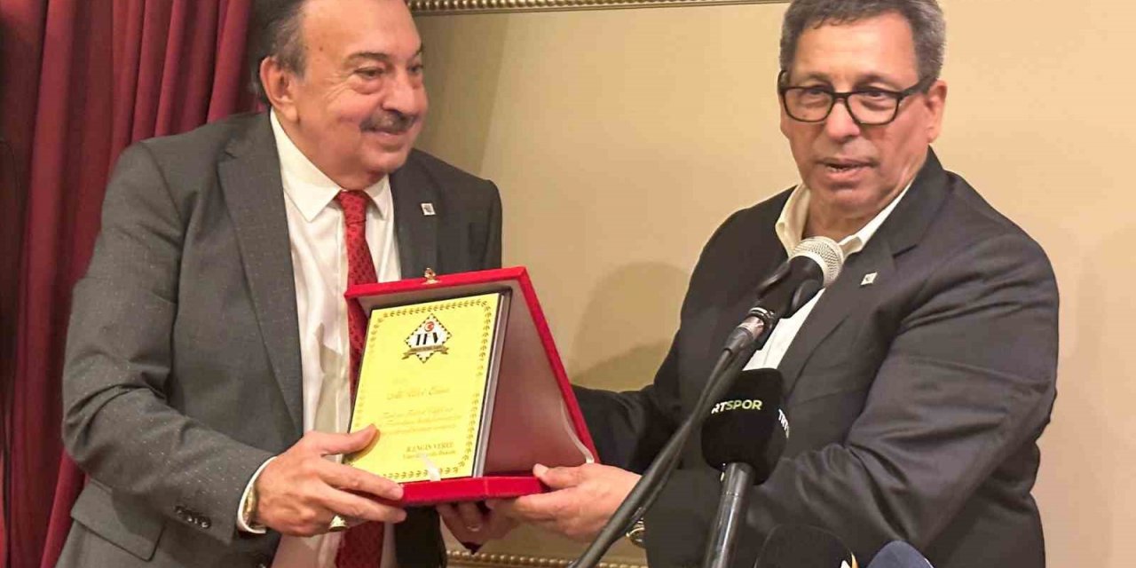 Futbol dünyası, Türkiye Futbol Vakfı’nın düzenlediği iftarda bir araya geldi