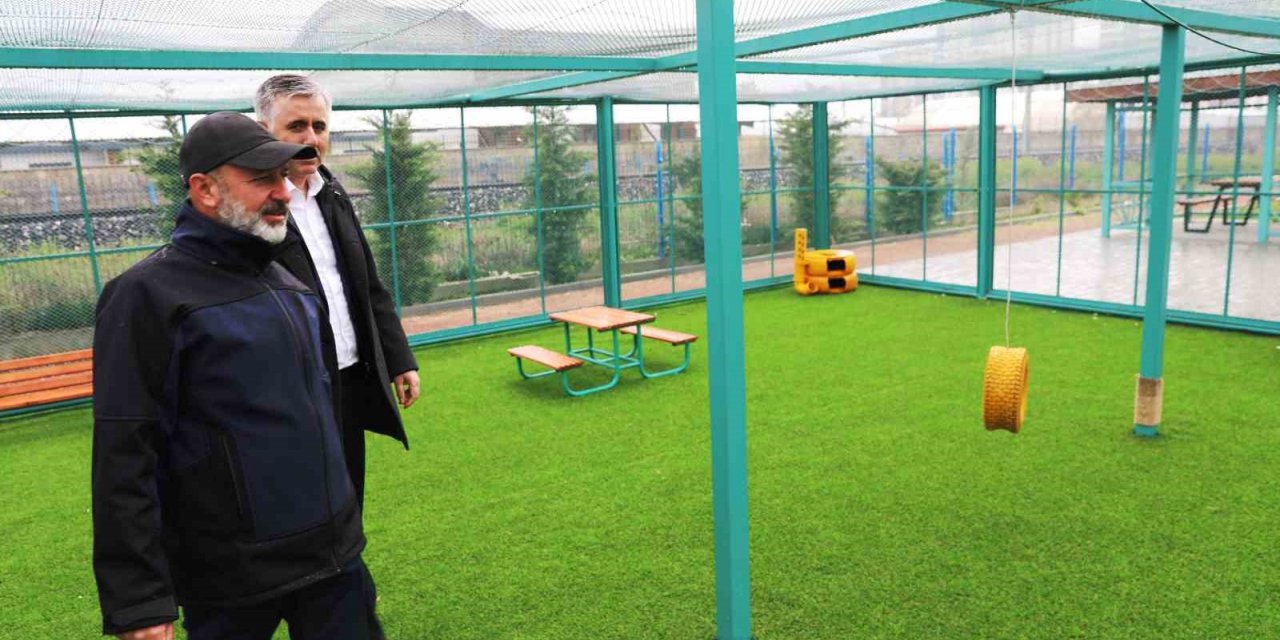 Başkan Çolakbayrakdar; ’Küçük Dostlar Kasabası’nı İnceledi