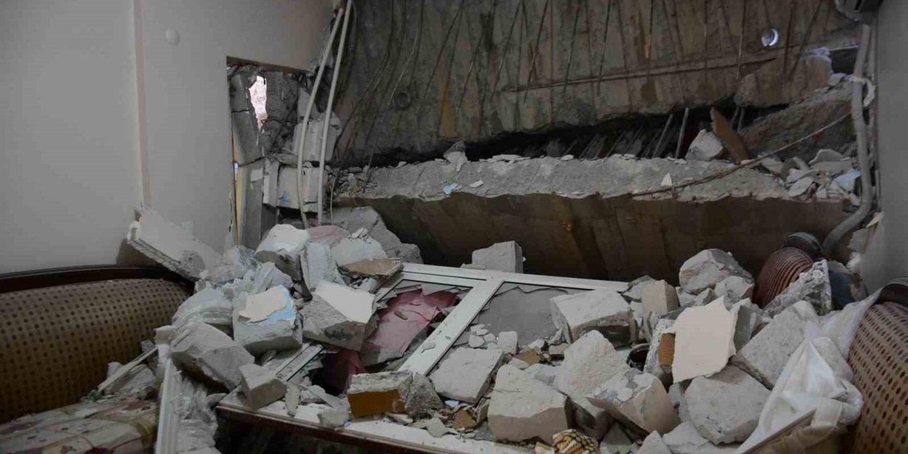 İstinat duvarı apartmanın içine çökmüştü, bu görüntüler hasarın boyutunu gözler önüne serdi