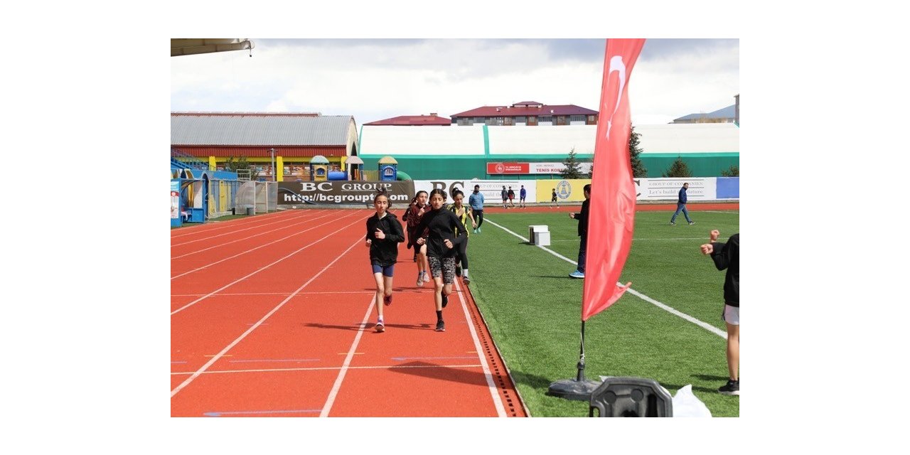 Ağrı’da Kurtuluş Koşusu yapıldı