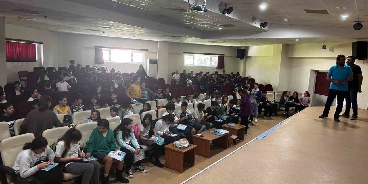 Muğla’da öğrencilere caretta caretta kaplumbağaları tanıtıldı