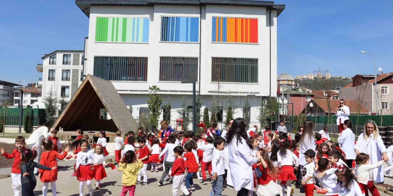 Çınar Çocuk Evi’nde erken 23 Nisan coşkusu
