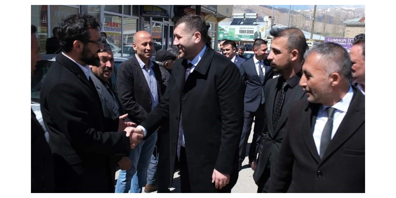 Baki Ersoy Sarız’da vatandaşlarla buluştu