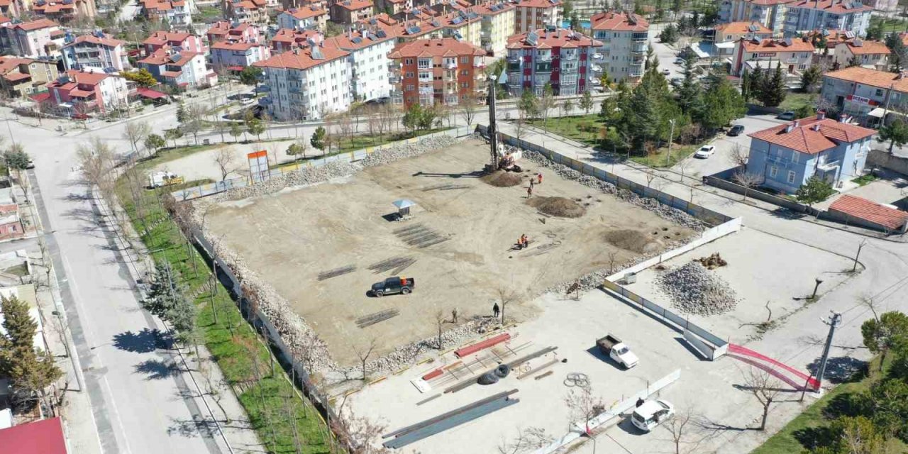 Binbirevler Kapalı Pazaryeri’nin inşaat çalışmaları başladı